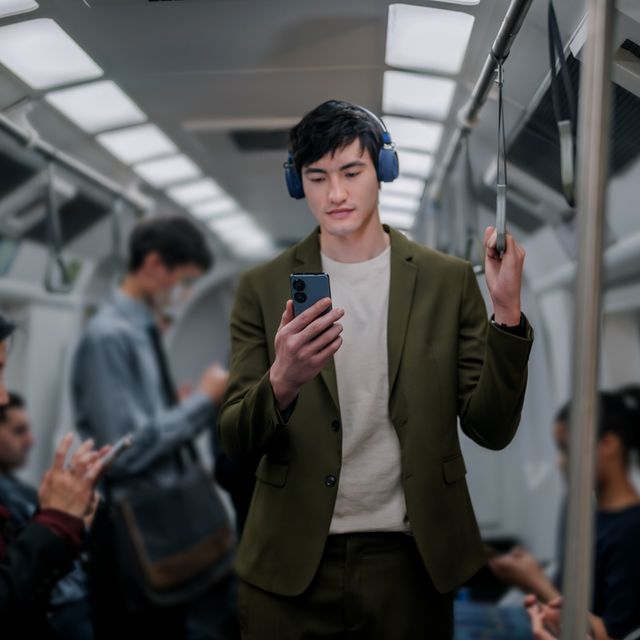 Asus Zenfone9 Commercial Kv Stills 88
